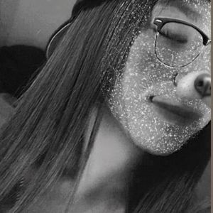 Meet your Posher, Luna